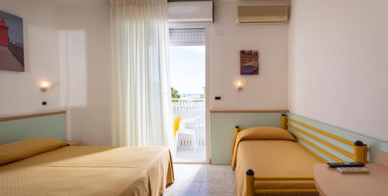 Hotel Pelikan Lignano Sabbiadoro Zewnętrze zdjęcie