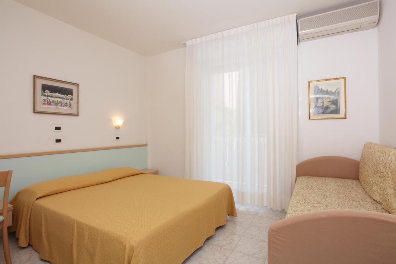 Hotel Pelikan Lignano Sabbiadoro Zewnętrze zdjęcie