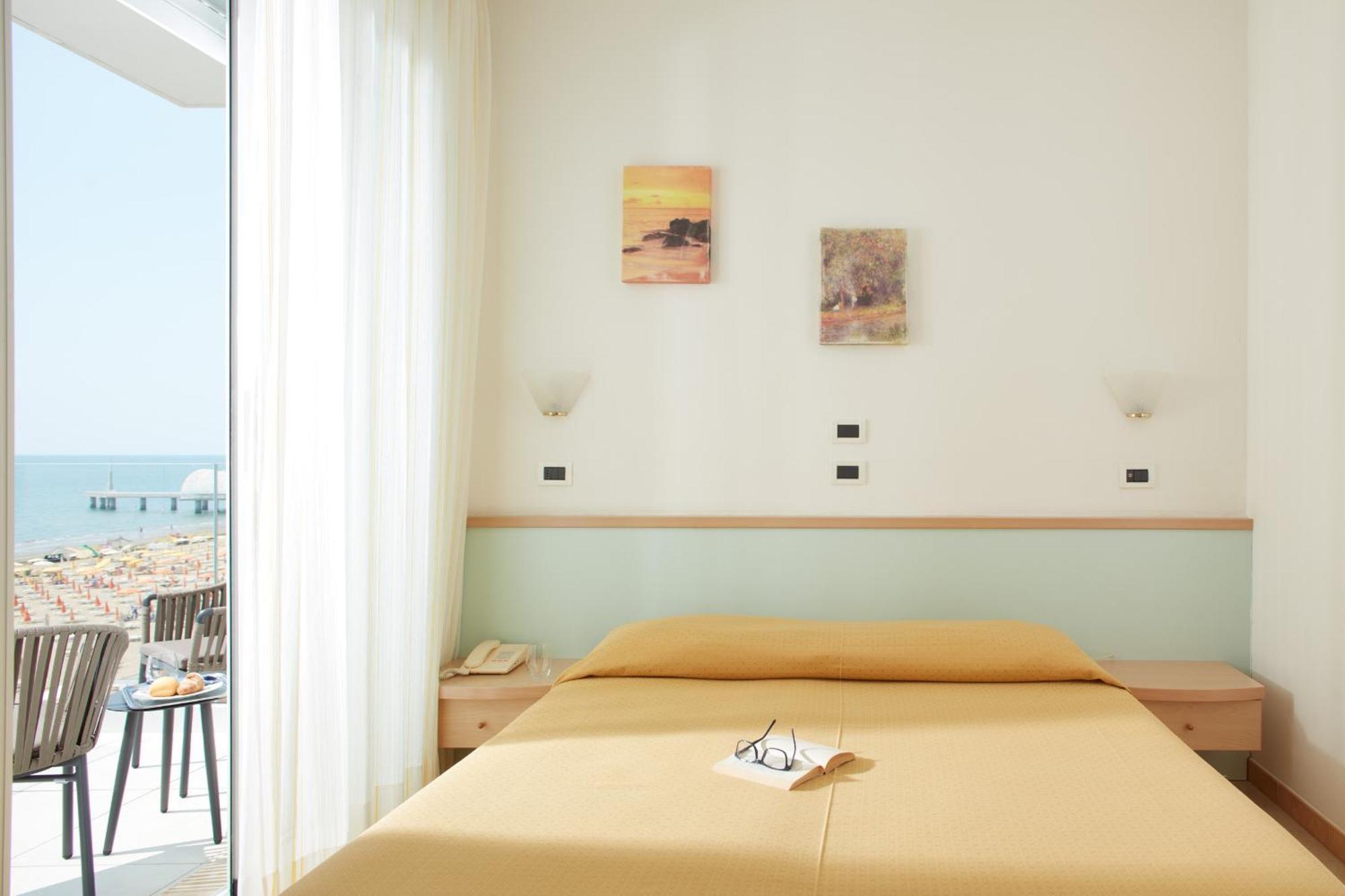 Hotel Pelikan Lignano Sabbiadoro Zewnętrze zdjęcie