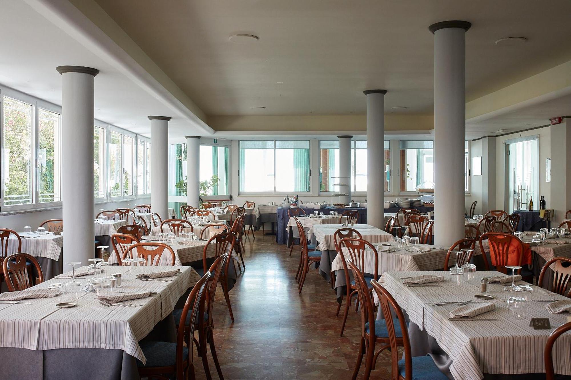 Hotel Pelikan Lignano Sabbiadoro Zewnętrze zdjęcie