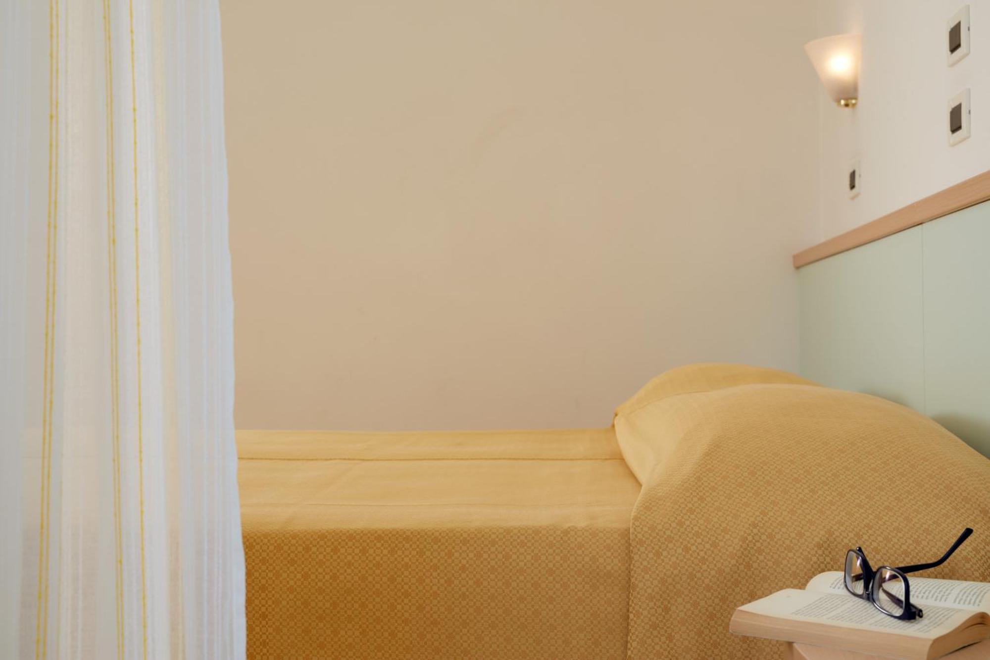Hotel Pelikan Lignano Sabbiadoro Zewnętrze zdjęcie