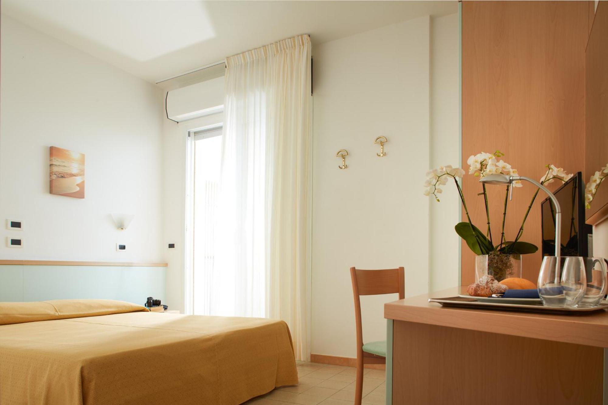 Hotel Pelikan Lignano Sabbiadoro Zewnętrze zdjęcie