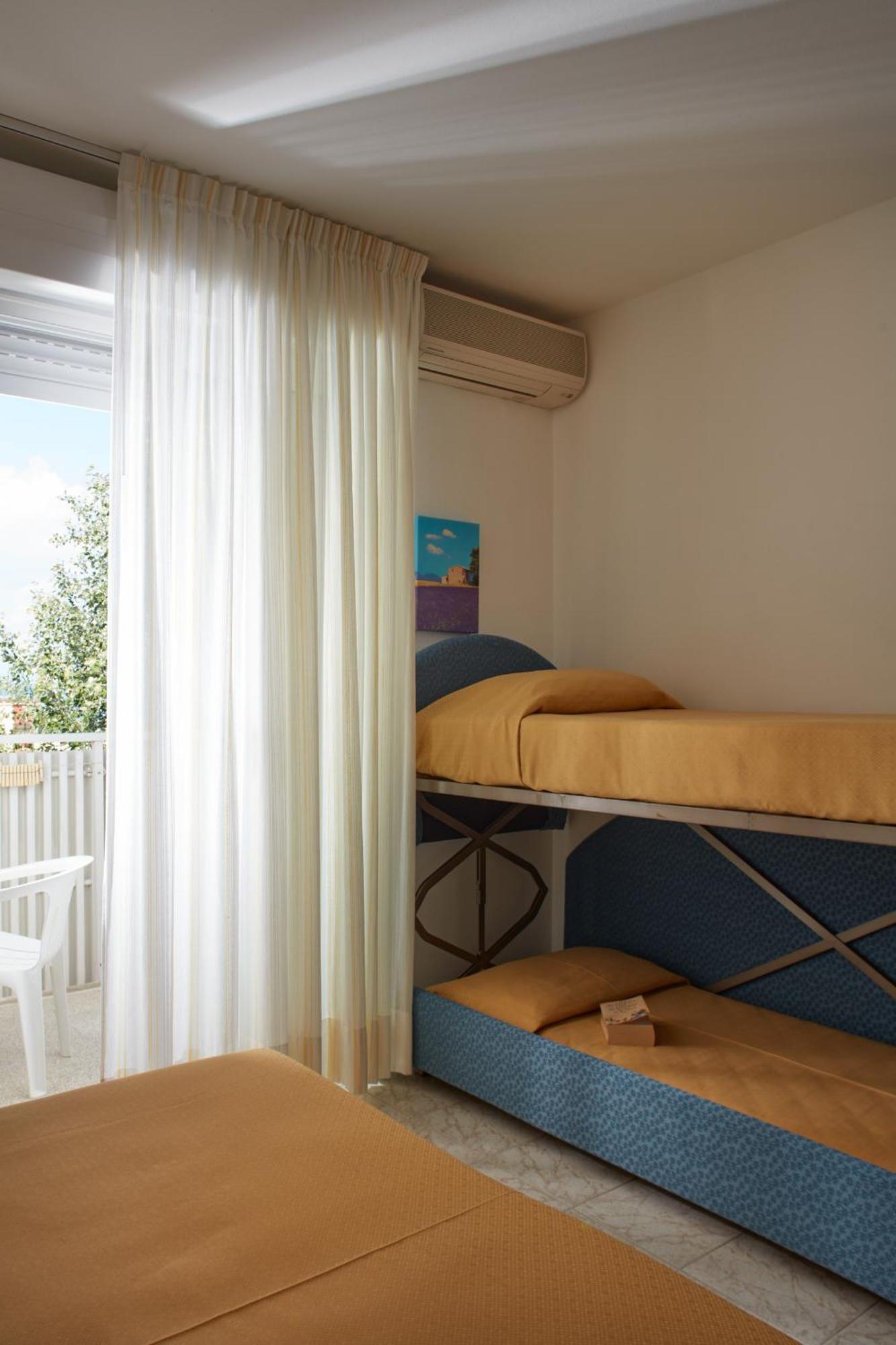 Hotel Pelikan Lignano Sabbiadoro Zewnętrze zdjęcie